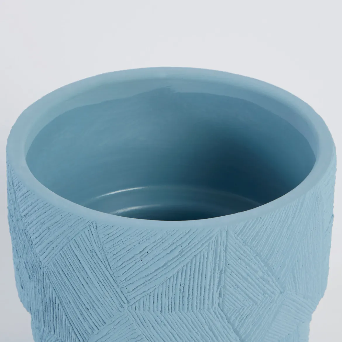 Clara Curve Planter