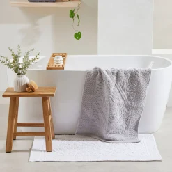 Classic Bath Rug