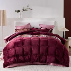 Cosy Cube Berry Comforter Set