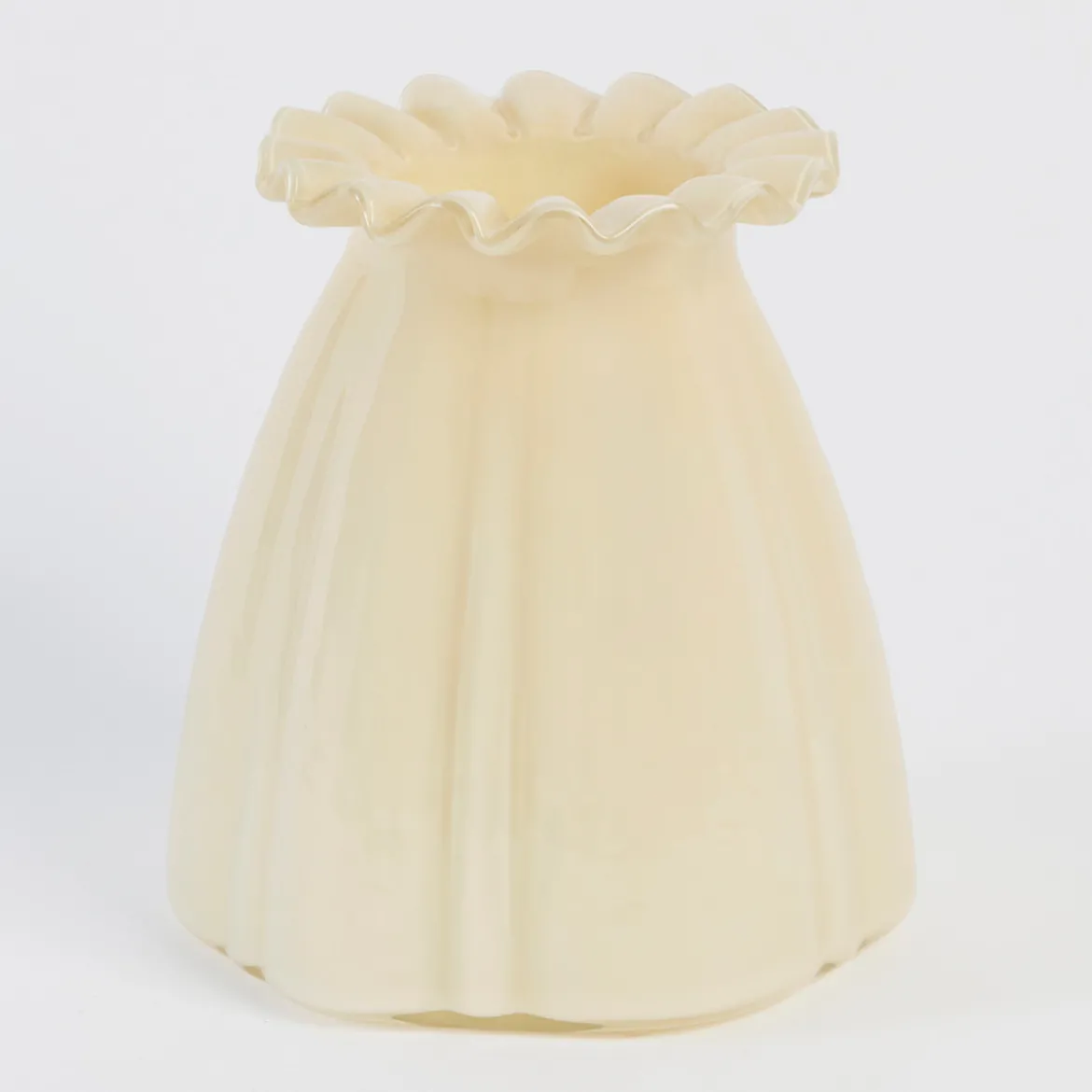 Izzy Frill Vase