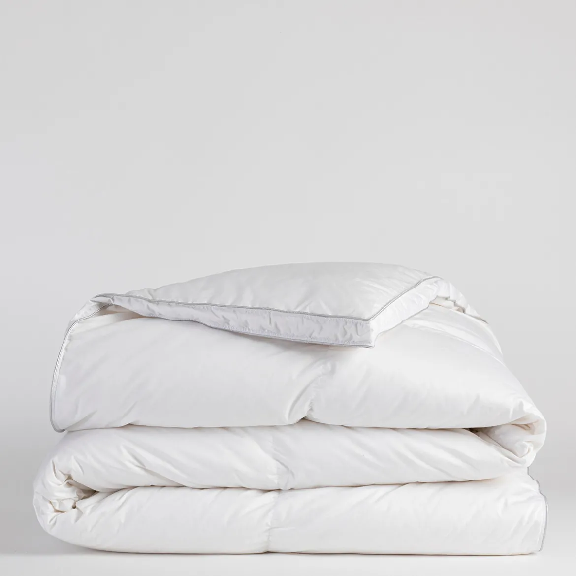 Year Round 90/10 Goose Down Quilt