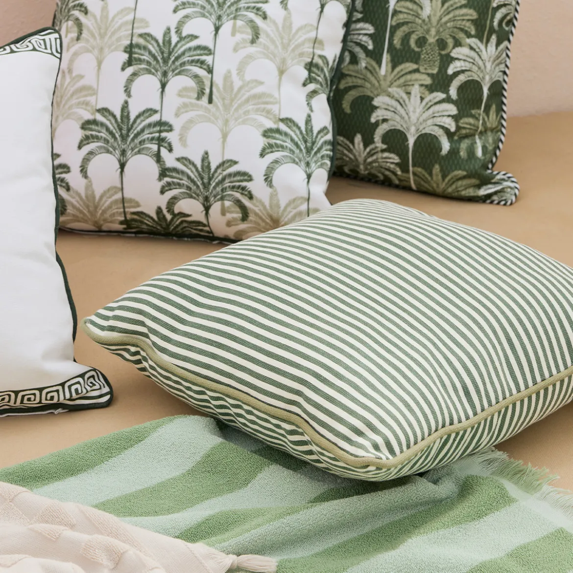 Zona Outdoor Stripe Cushion
